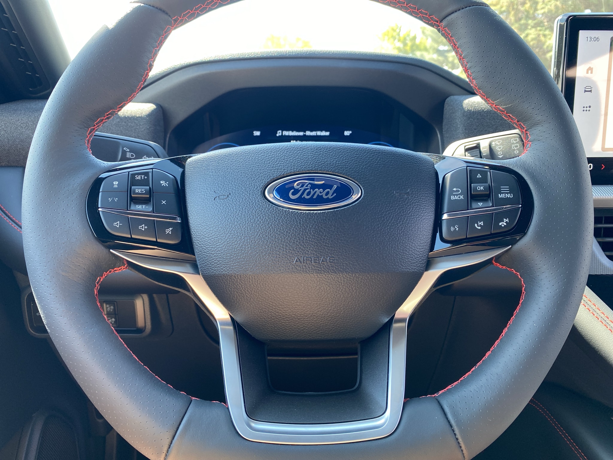 2026 Ford Explorer ST-Line - Photo 8