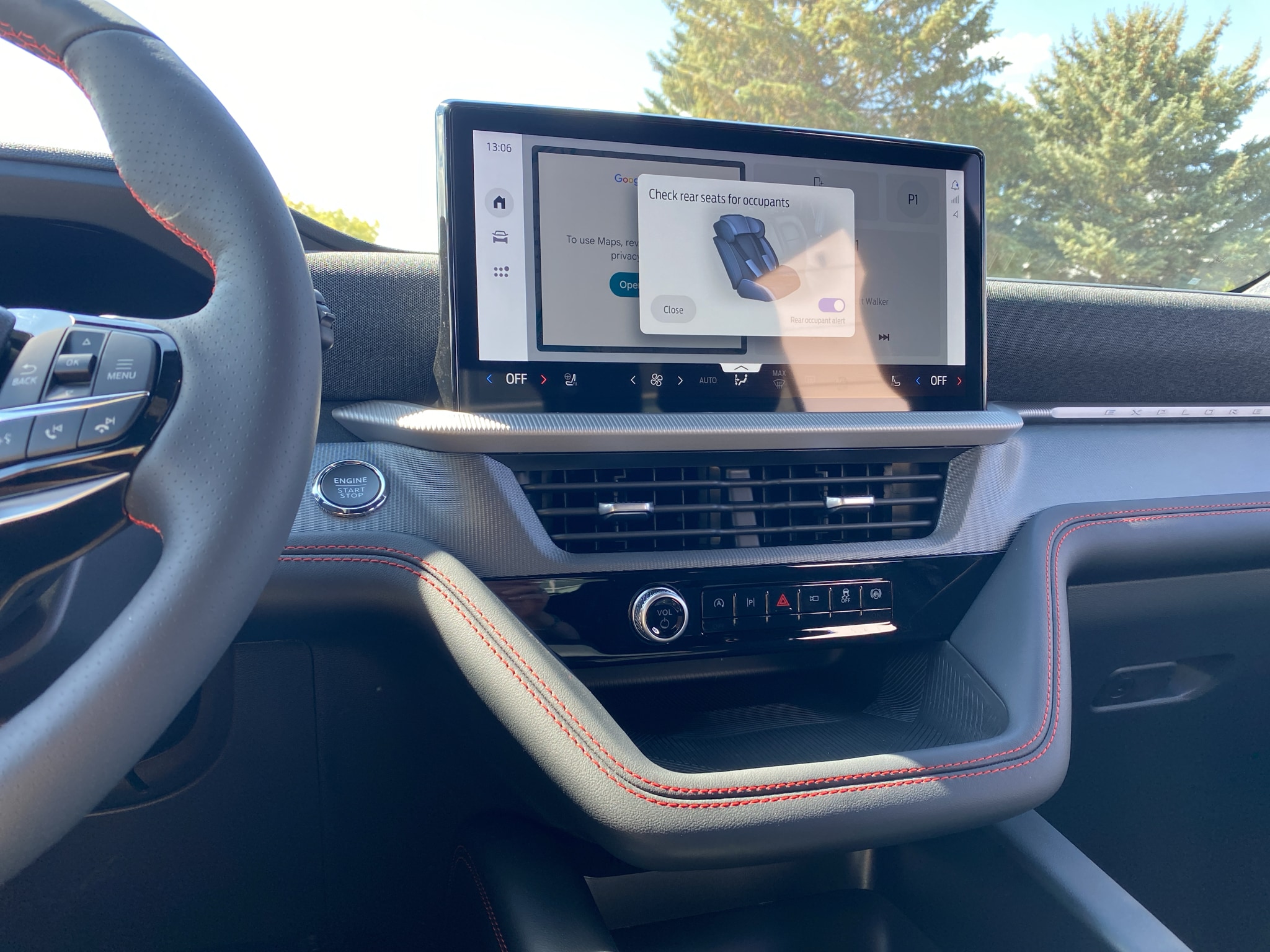 2026 Ford Explorer ST-Line - Photo 10