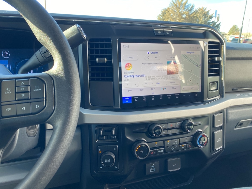 2026 Ford F-350 Super Duty XLT - Photo 8