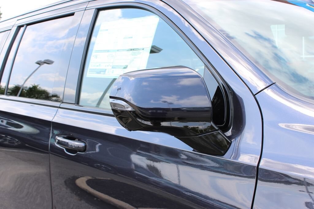 New 2026 Chevrolet Suburban RST SUV