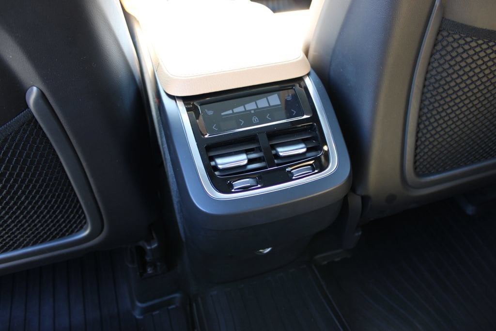 2019 Volvo XC90 Momentum - Photo 38