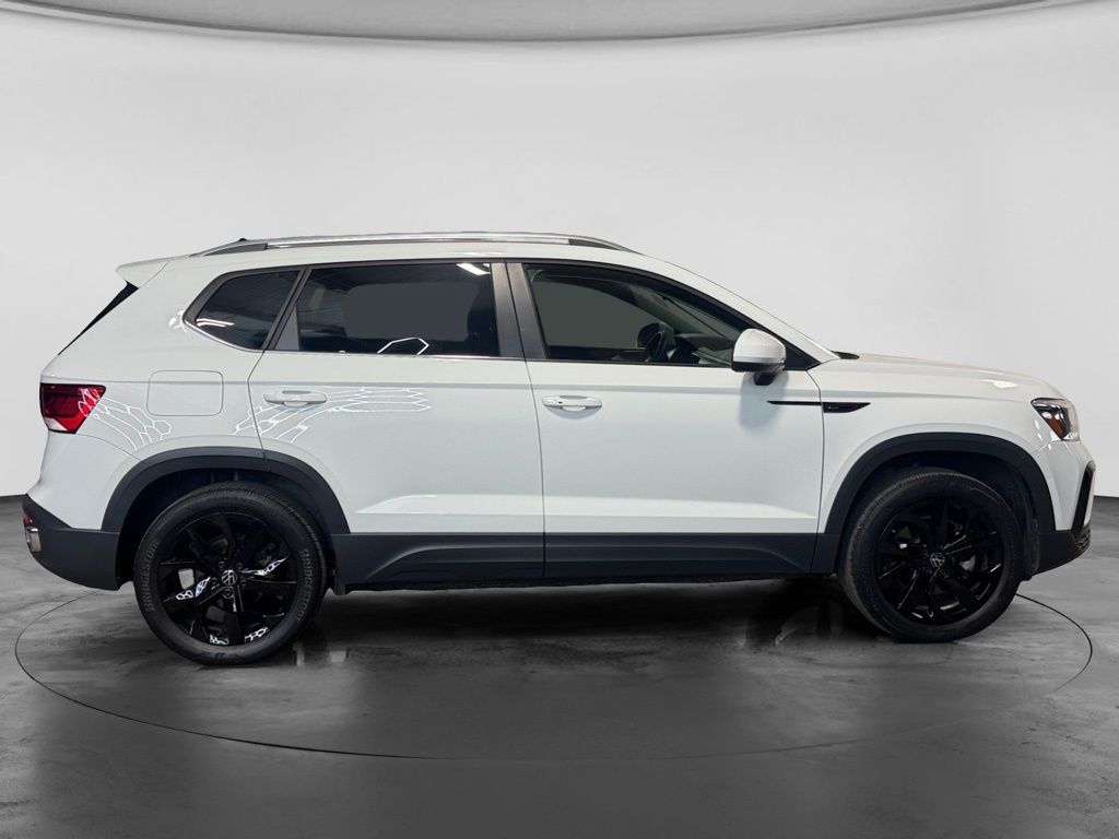 Used 2023 Volkswagen Taos SE SE 4MOTION *Ltd Avail*