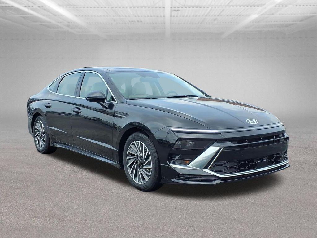 New 2026 Hyundai Sonata Hybrid SEL Sedan
