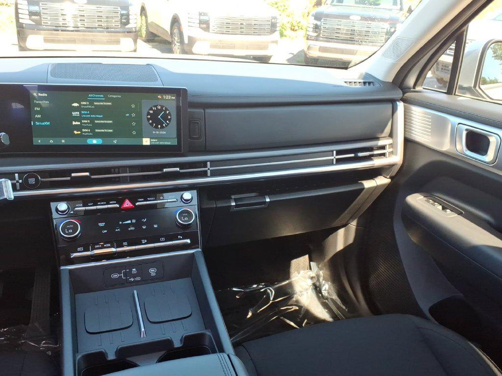 2026 Hyundai Santa Fe SE - Photo 13