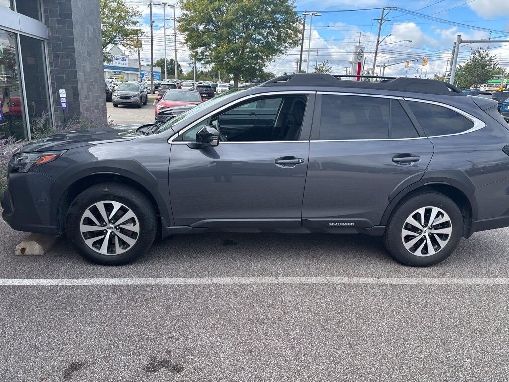 Used 2024 Subaru Outback Premium SUV