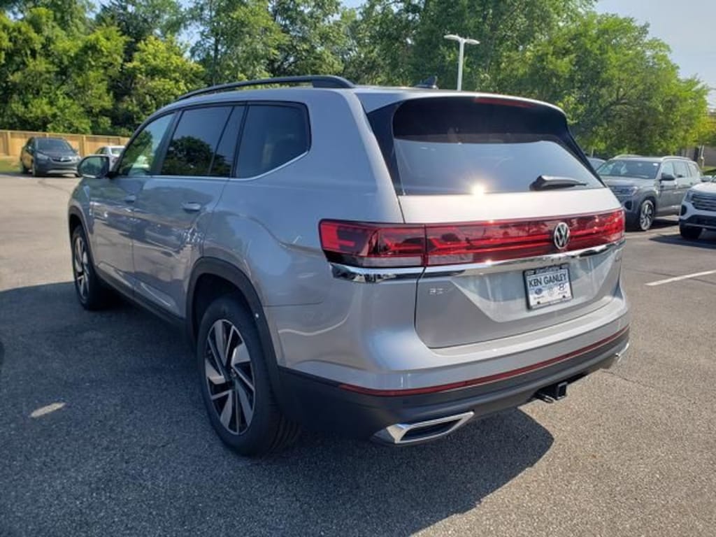 New 2026 Volkswagen Atlas SE w/Technology SUV