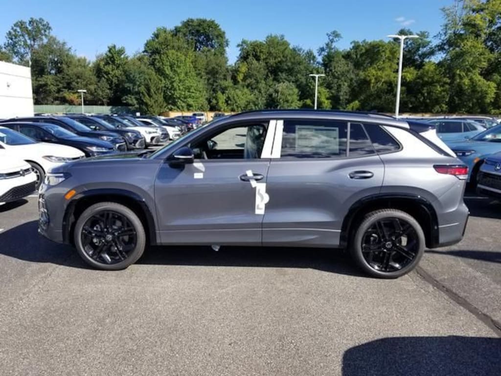 New 2026 Volkswagen Tiguan SE R-Line Black SUV