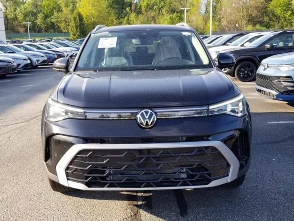 New 2026 Volkswagen Taos 1.5T SEL SUV