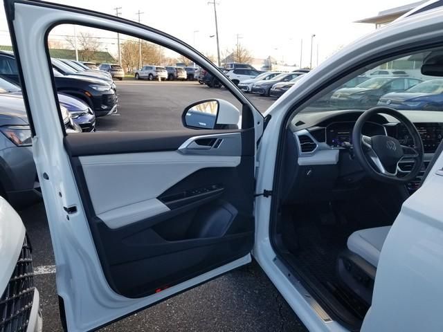 2026 Volkswagen Taos SE - Photo 6
