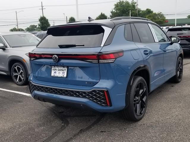 New 2026 Volkswagen Tiguan SE R-Line Black SUV