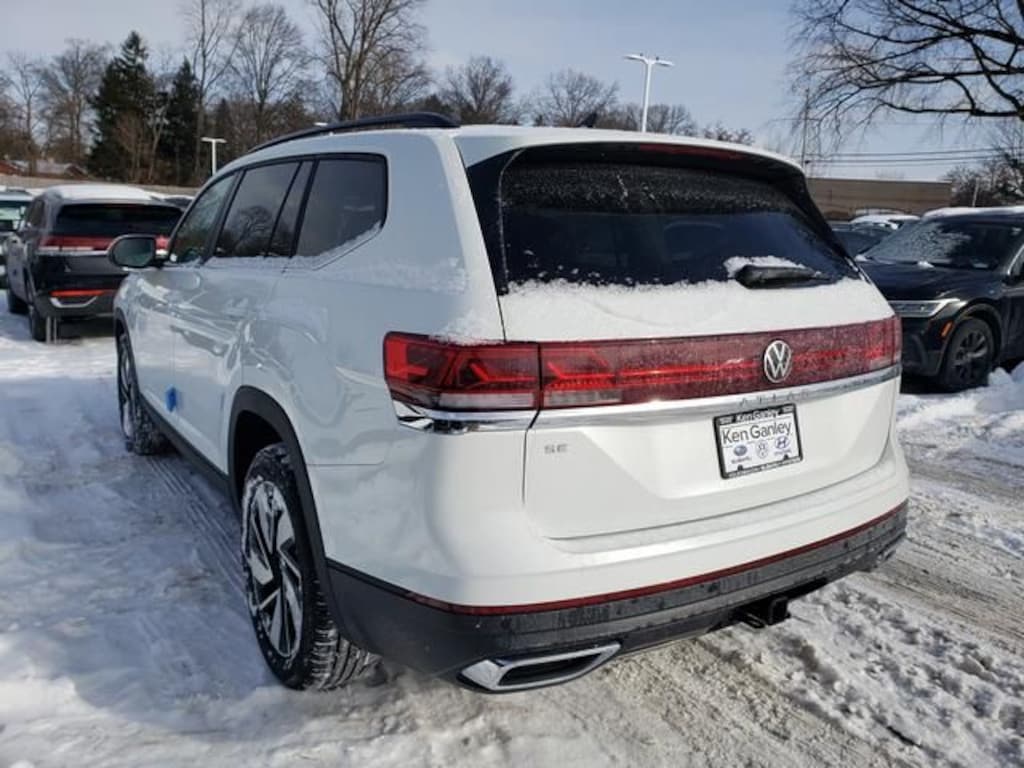 New 2026 Volkswagen Atlas SE w/Technology SUV