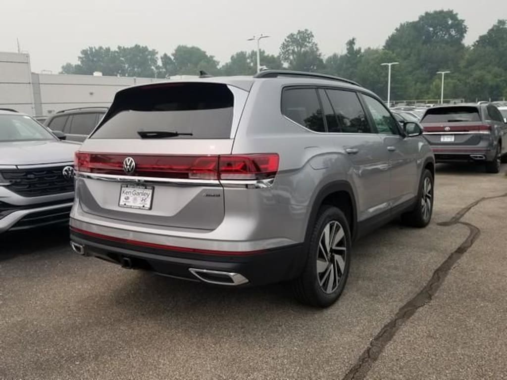 New 2026 Volkswagen Atlas SE w/Technology SUV
