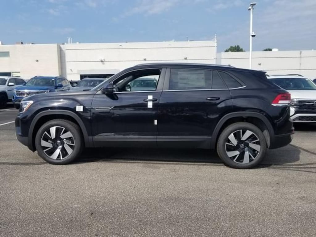 New 2026 Volkswagen Atlas Cross Sport SE w/Technology SUV