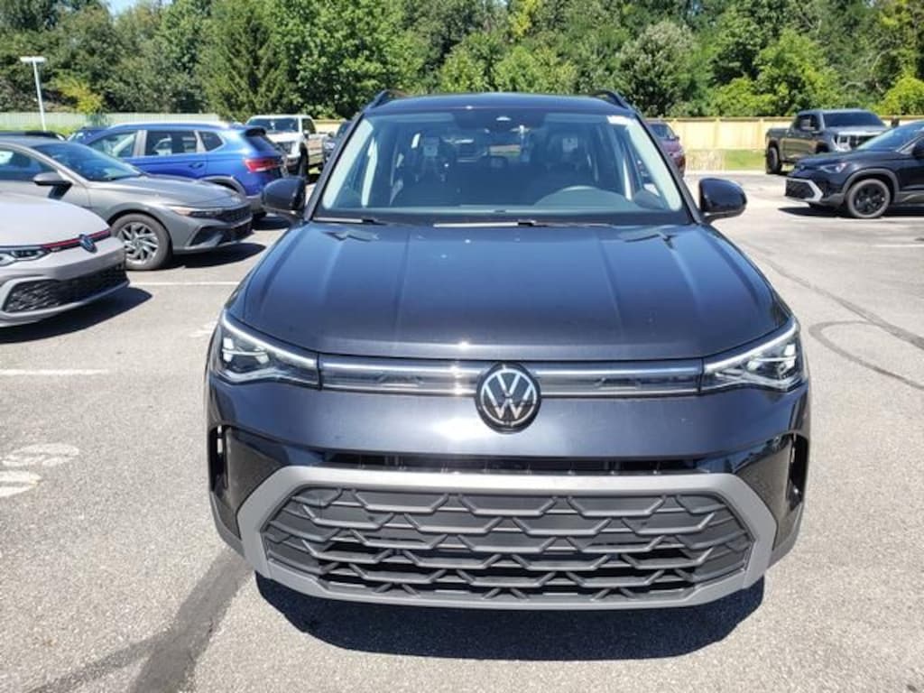 New 2026 Volkswagen Taos 1.5T SE Black SUV