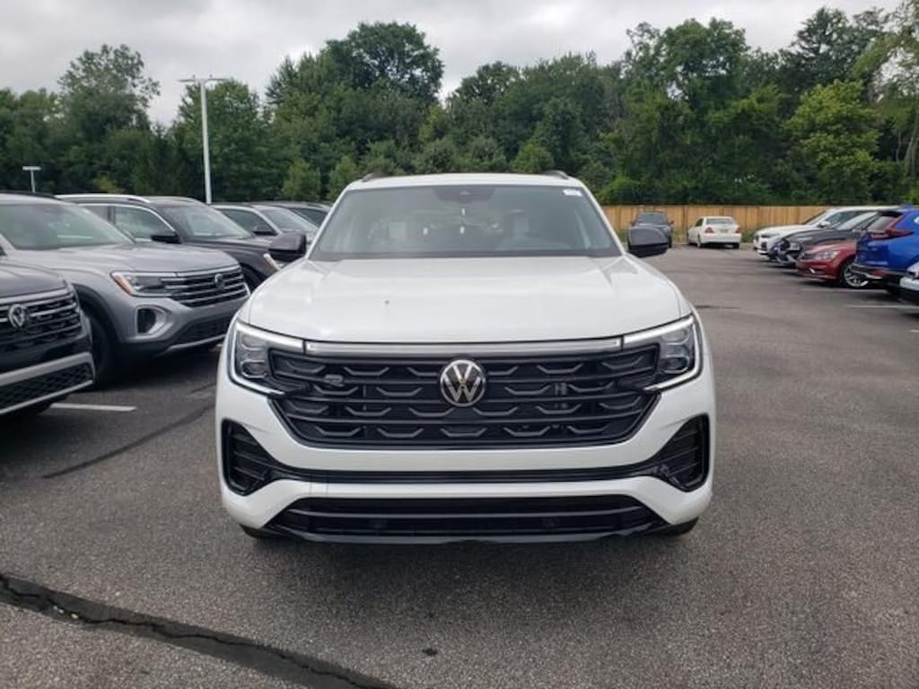 New 2026 Volkswagen Atlas Cross Sport SEL R-Line Black SUV