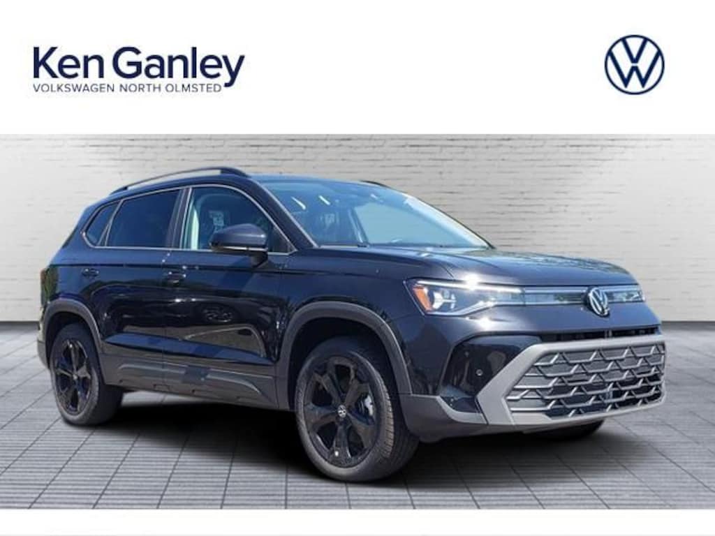 New 2026 Volkswagen Taos 1.5T SE Black SUV