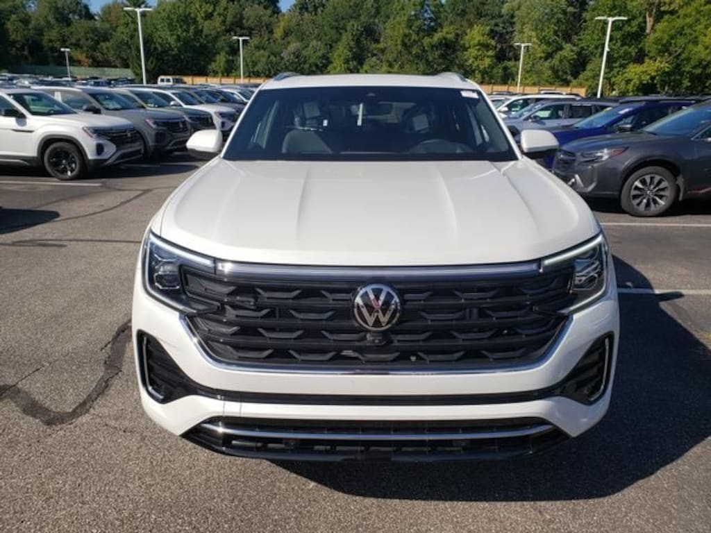 New 2026 Volkswagen Atlas Cross Sport SEL Premium R-Line SUV