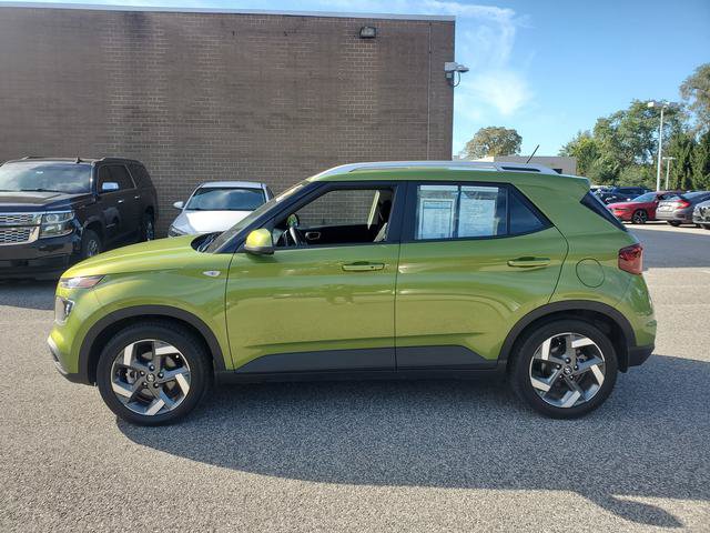 Used 2024 Hyundai Venue SEL SUV