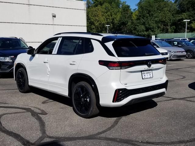 New 2026 Volkswagen Tiguan SE R-Line Black SUV