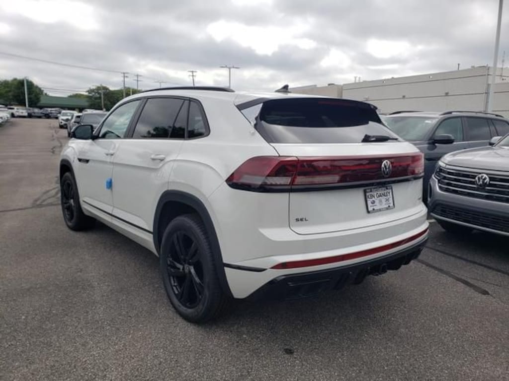 New 2026 Volkswagen Atlas Cross Sport SEL R-Line Black SUV
