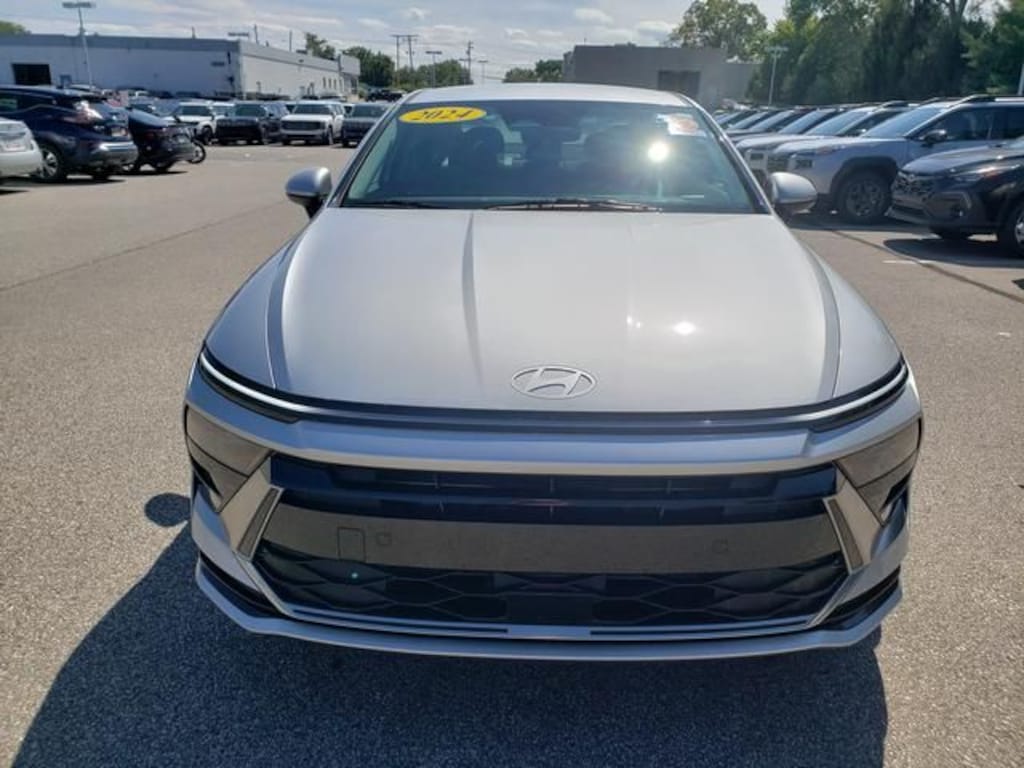 Used 2024 Hyundai Sonata SEL Sedan