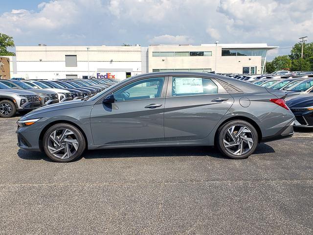 New 2025 Hyundai Elantra Hybrid SEL Sport Sedan