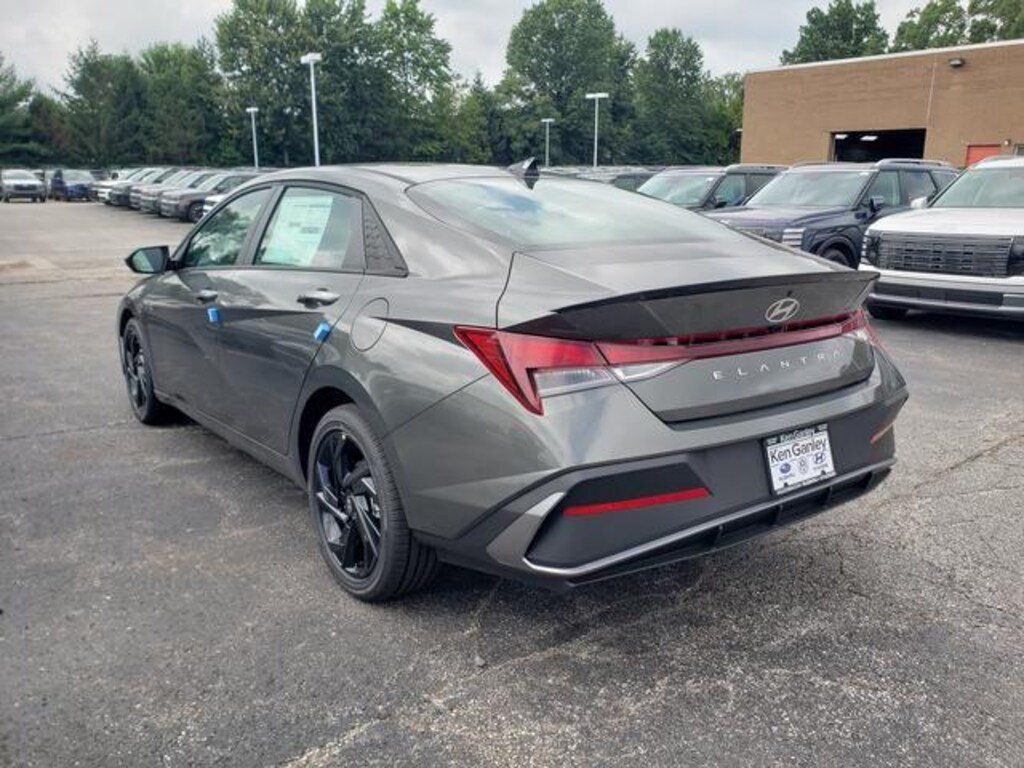 New 2026 Hyundai Elantra SEL Sport Plus Sedan