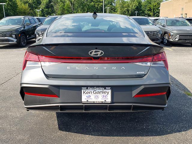New 2025 Hyundai Elantra Hybrid SEL Sport Sedan