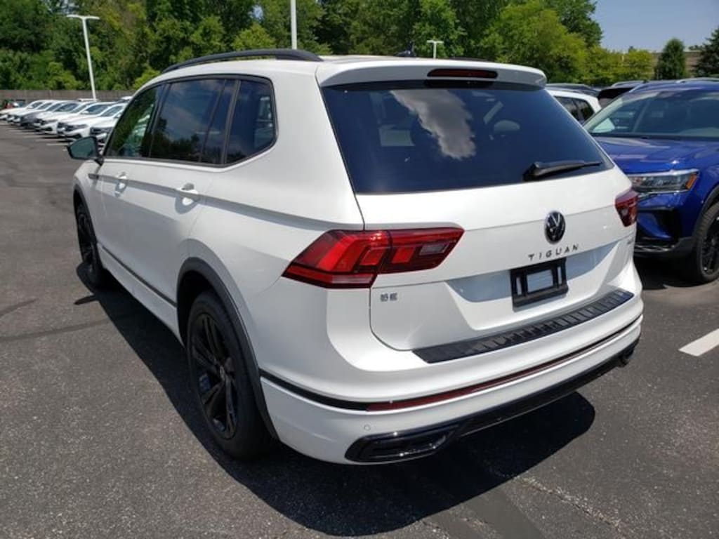 Used 2024 Volkswagen Tiguan 2.0T SE R-Line Black SUV