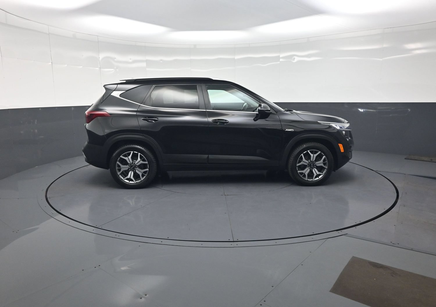 Used 2021 Kia Seltos EX SUV