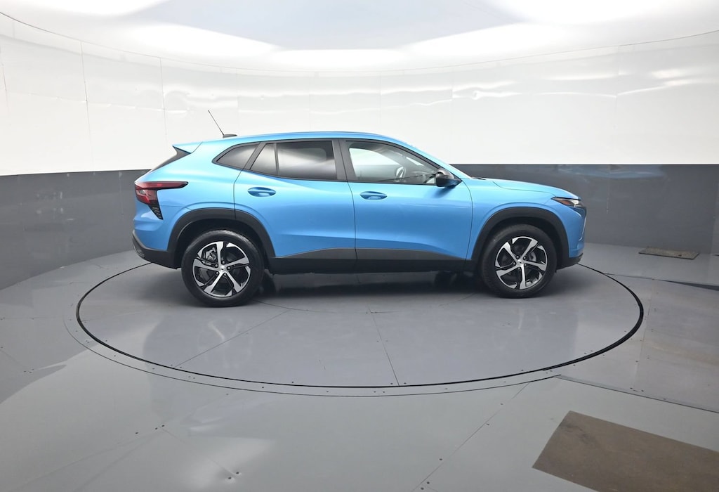 Used 2025 Chevrolet Trax 1RS SUV