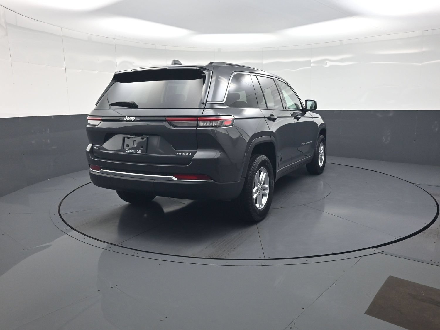 Used 2025 Jeep Grand Cherokee Laredo SUV