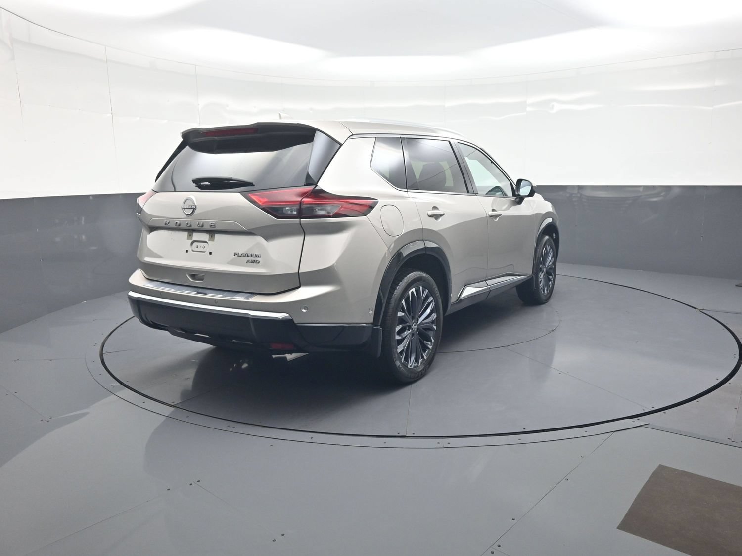 Used 2024 Nissan Rogue Platinum SUV