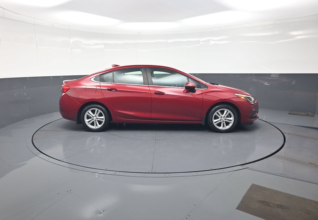 Used 2018 Chevrolet Cruze LT Sedan