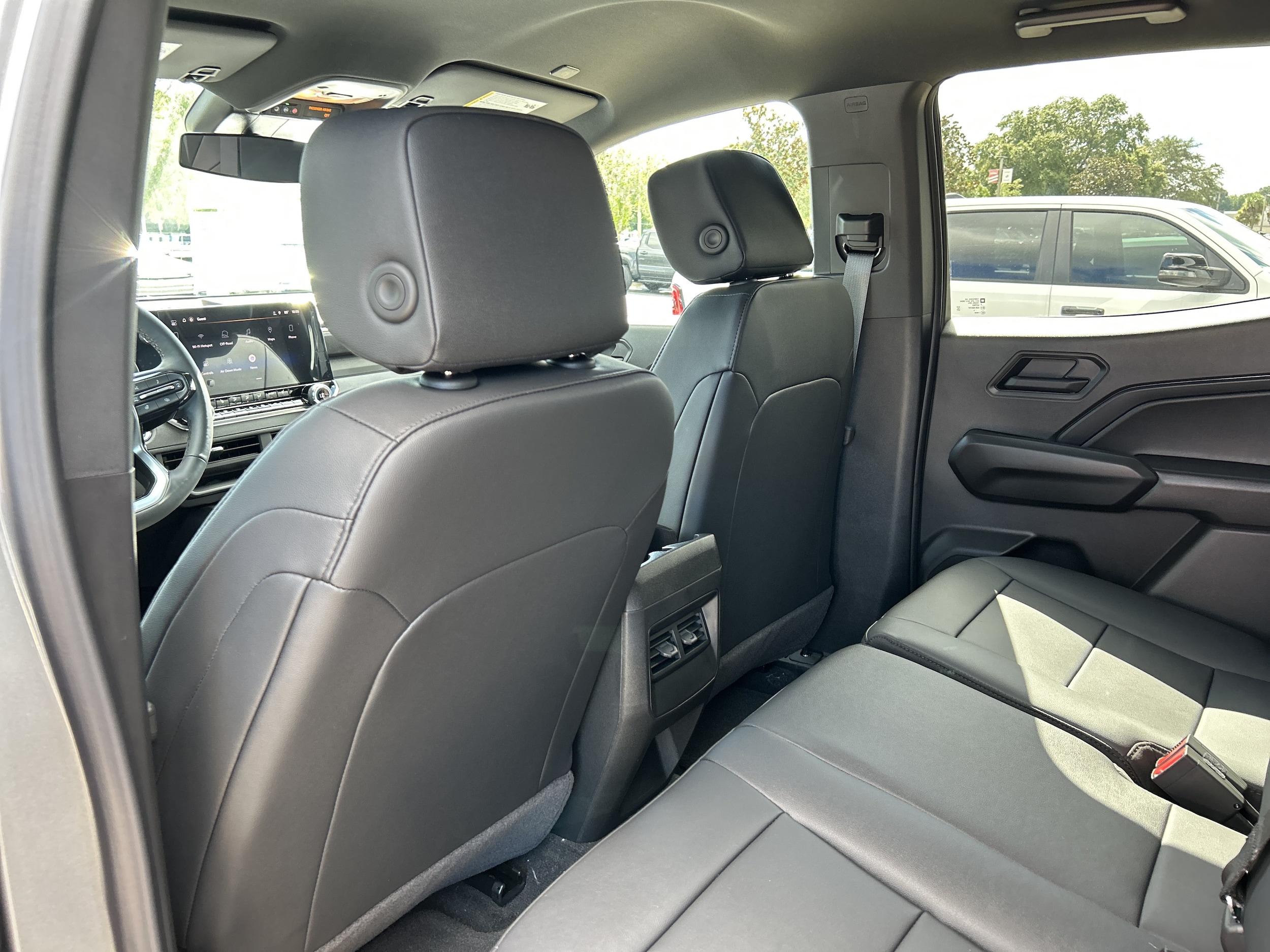 2026 Chevrolet Colorado Trail Boss - Photo 33