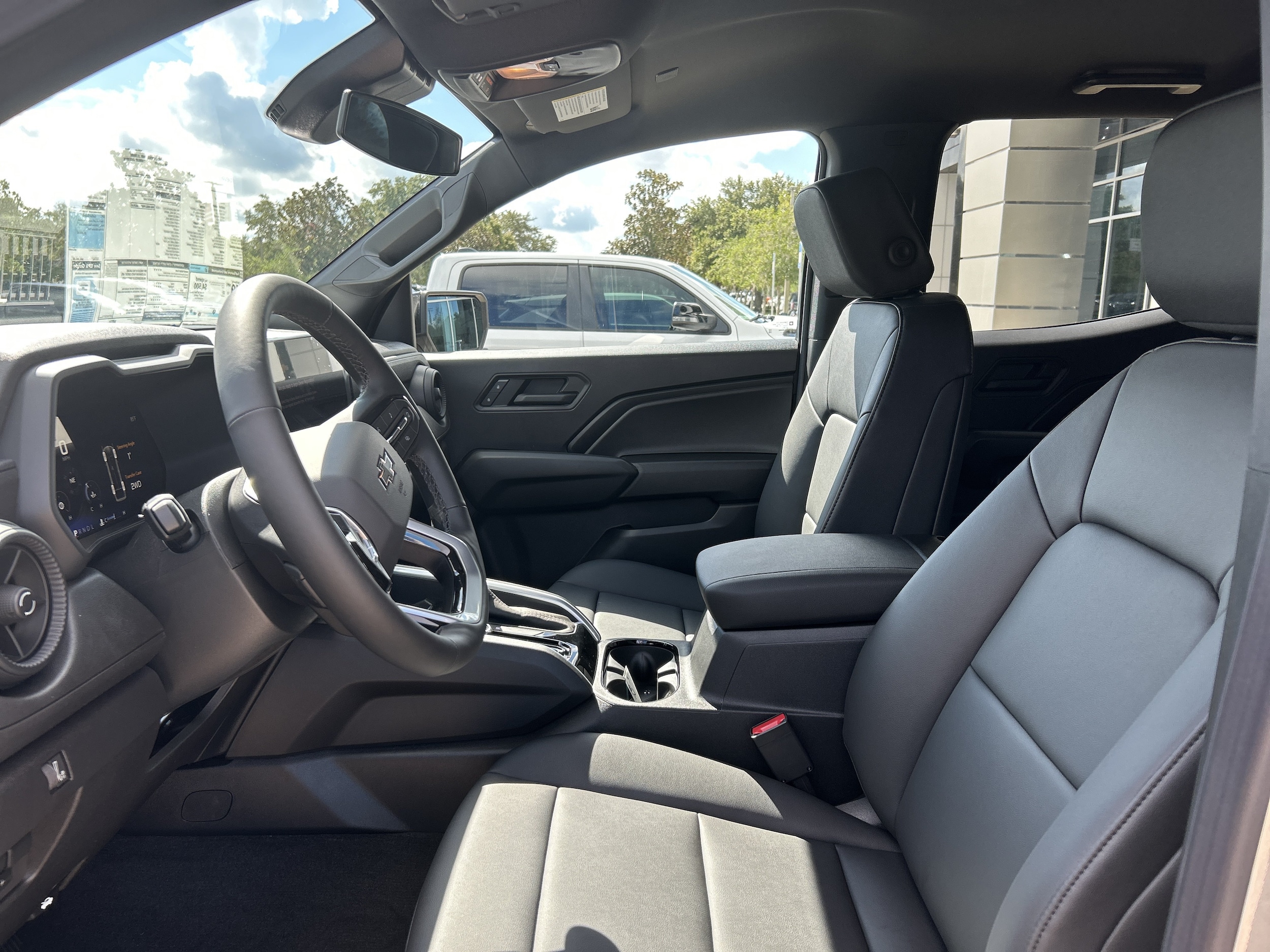 2026 Chevrolet Colorado Trail Boss - Photo 12