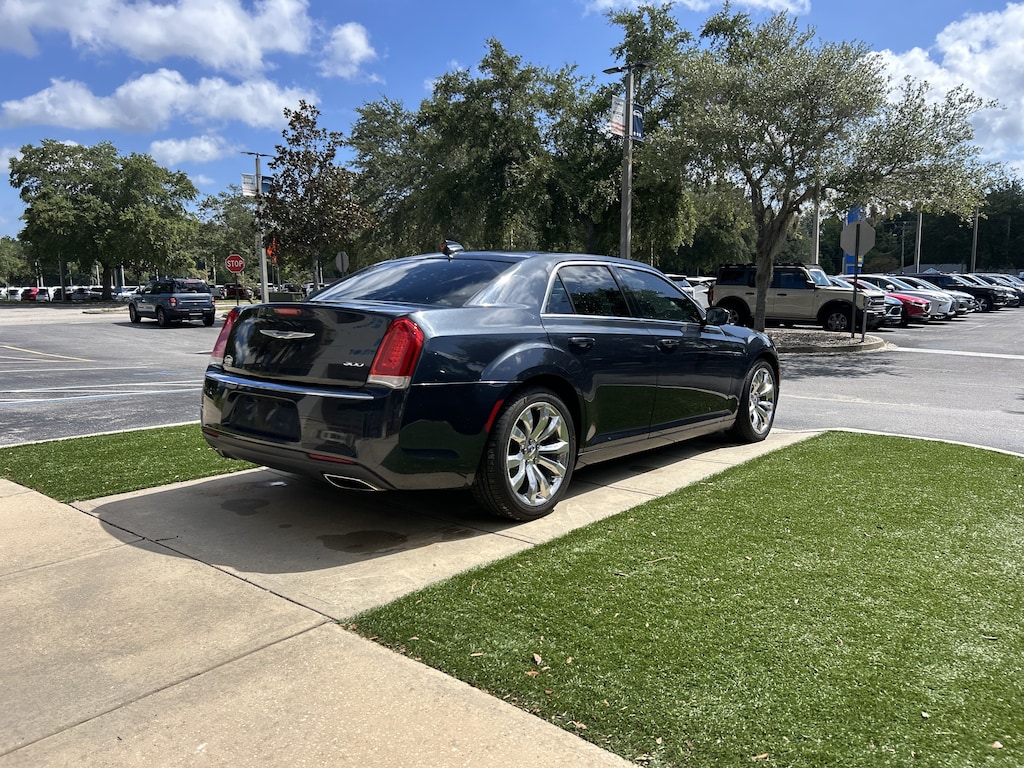 Used 2019 Chrysler 300 Touring L