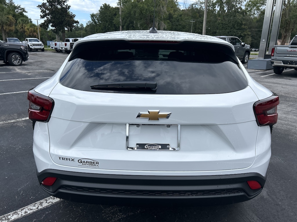 New 2026 Chevrolet Trax LS SUV