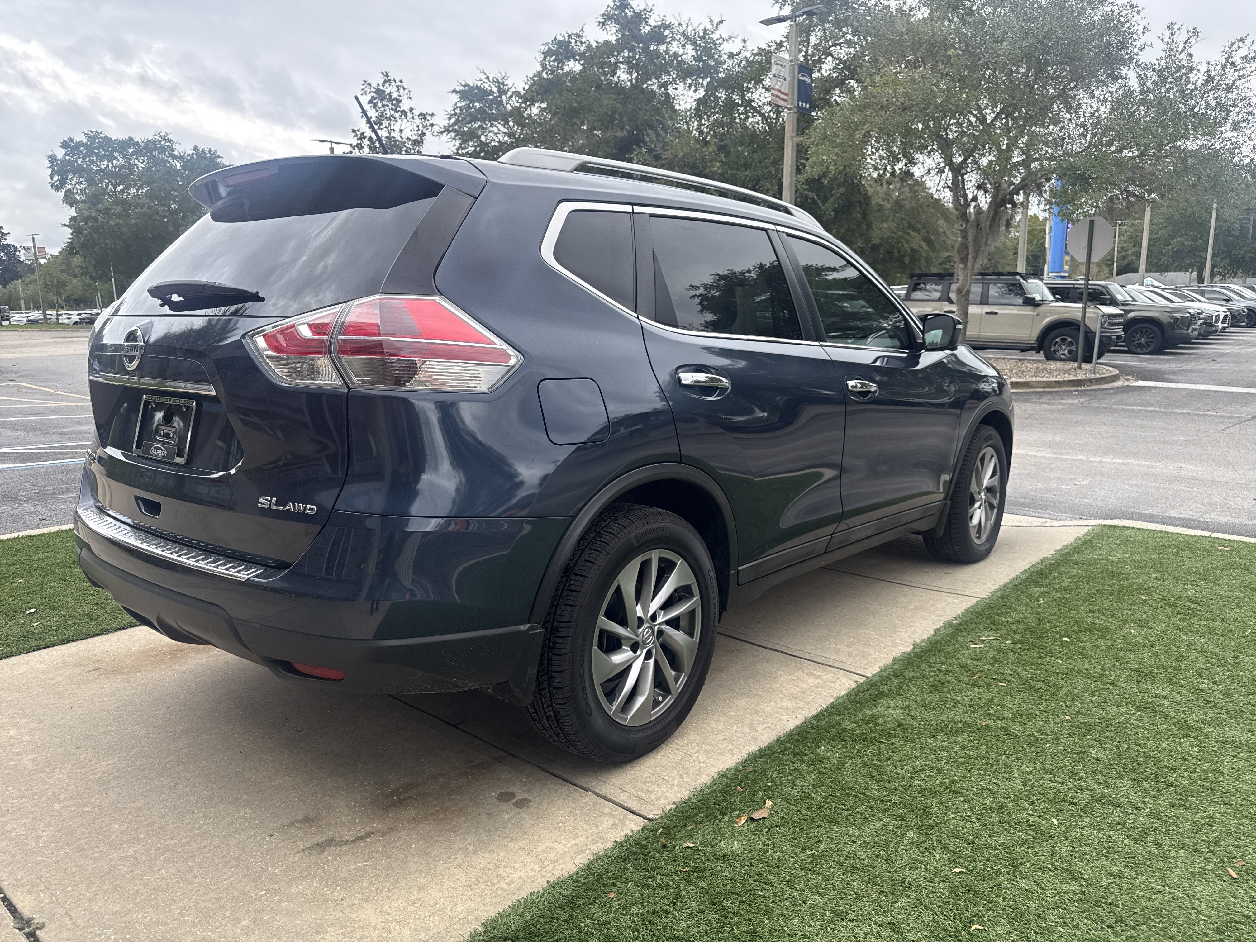 Used 2015 Nissan Rogue SL SUV