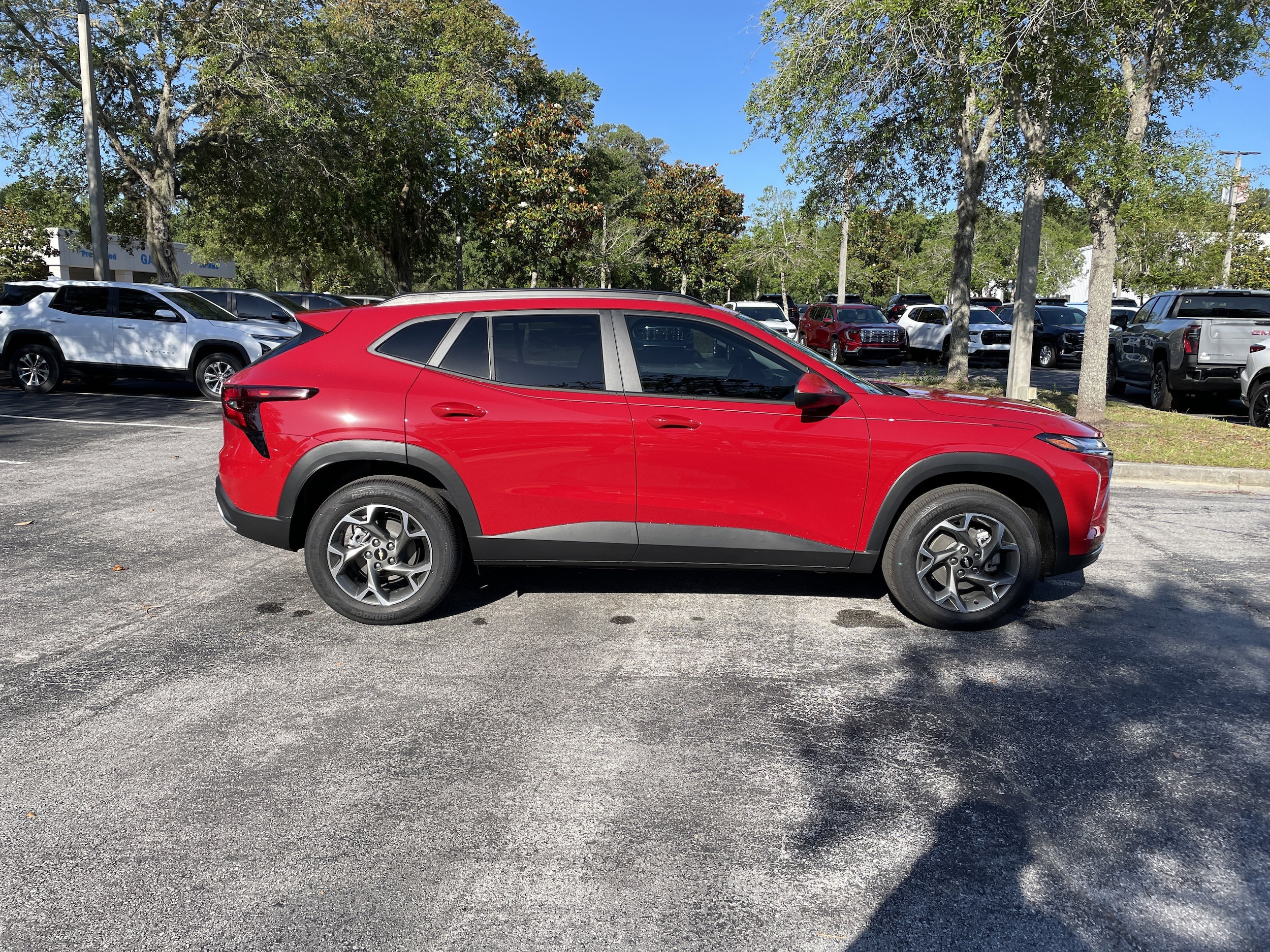 2026 Chevrolet Trax LT - Photo 8