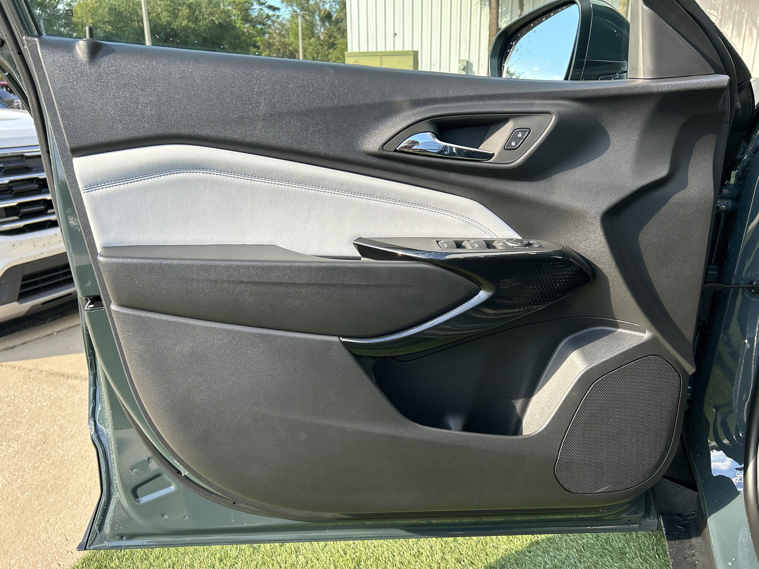 2026 Chevrolet Trax LT - Photo 9