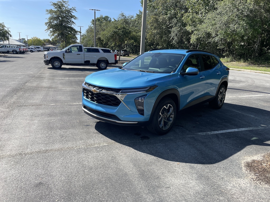 New 2026 Chevrolet Trax LT SUV