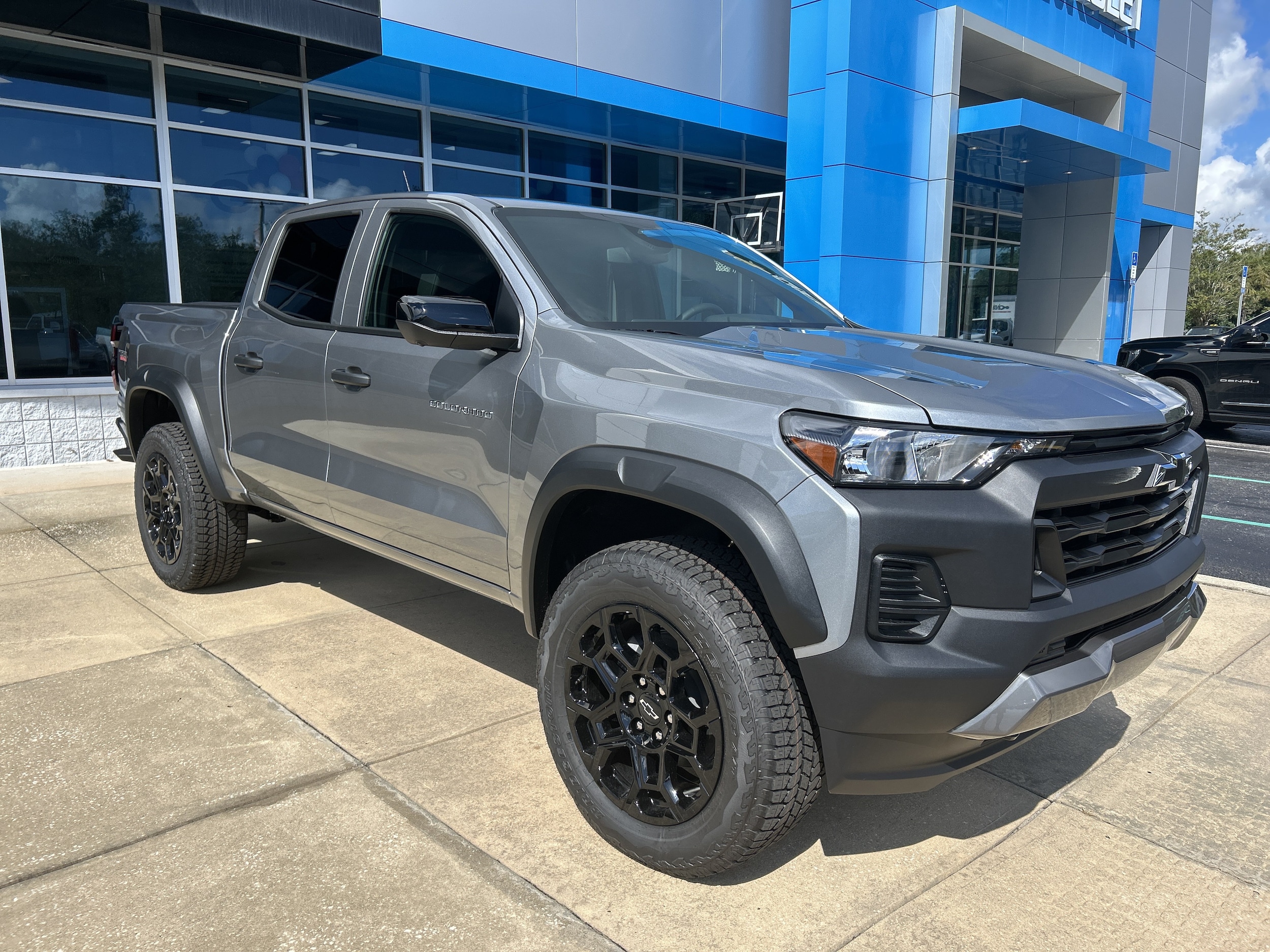 2026 Chevrolet Colorado Trail Boss - Photo 8