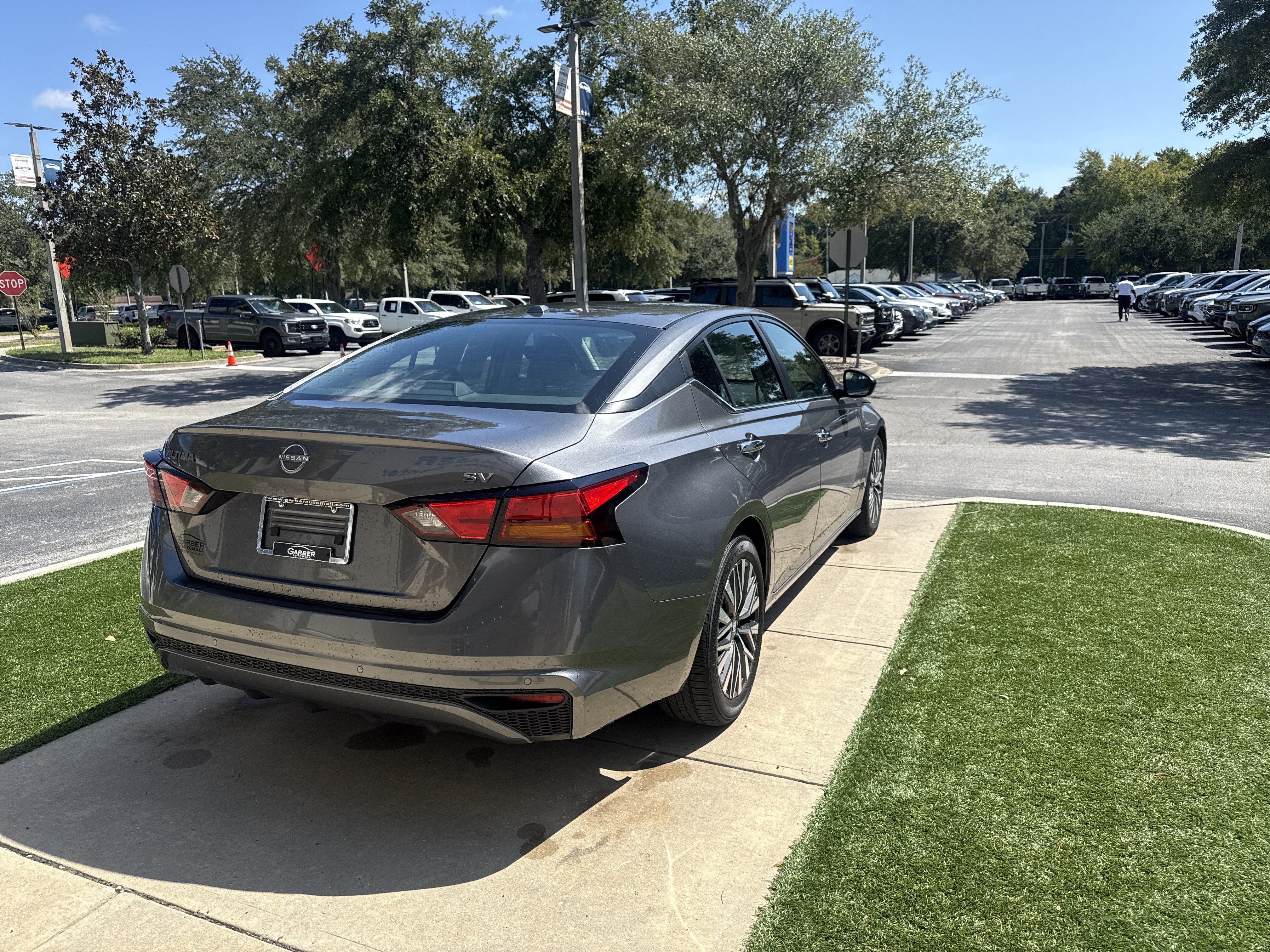 Used 2024 Nissan Altima 2.5 SV