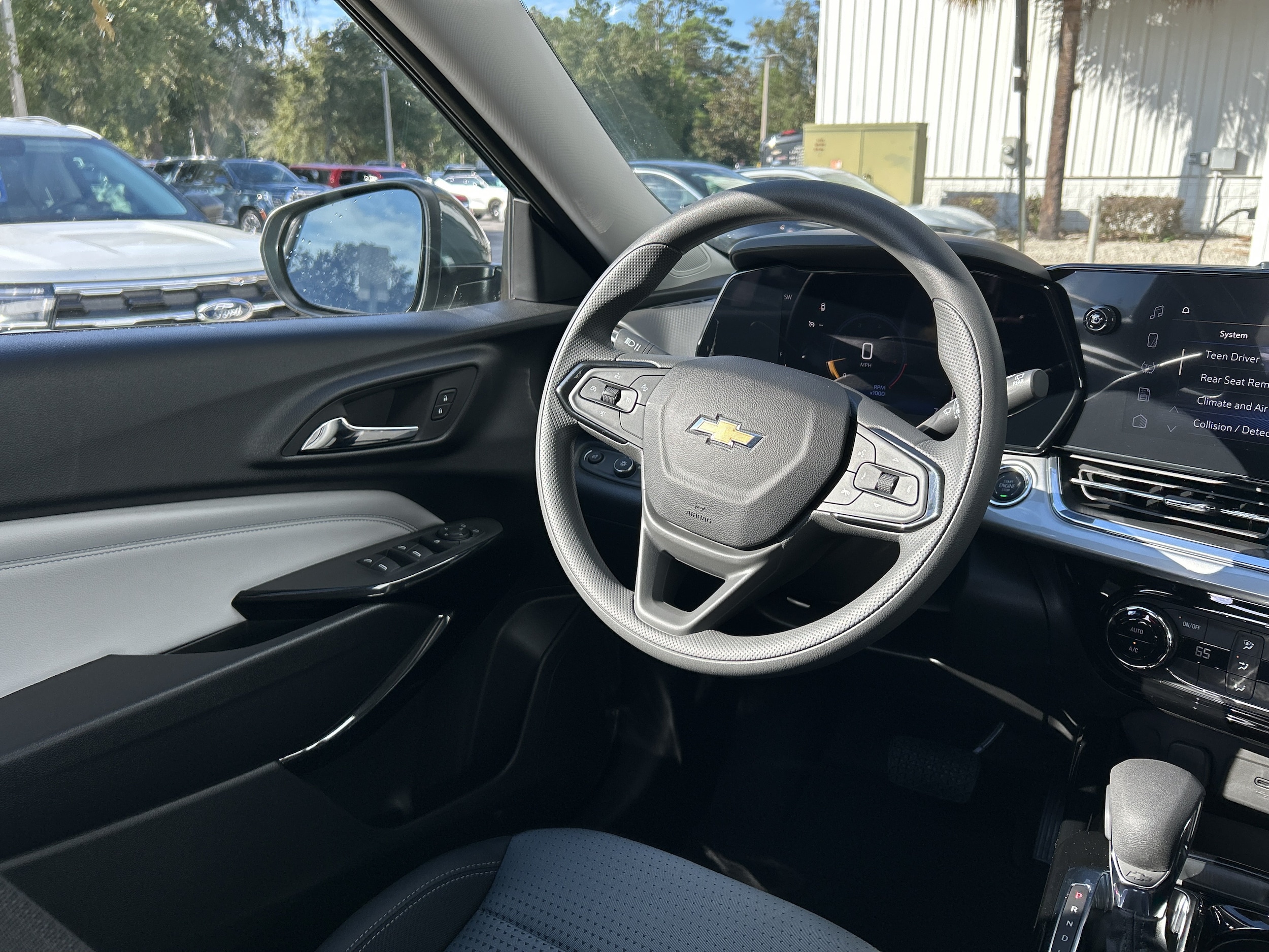 2026 Chevrolet Trax LT - Photo 33