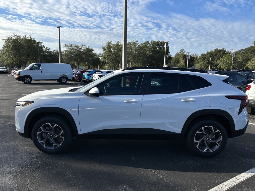 New 2026 Chevrolet Trax LT SUV
