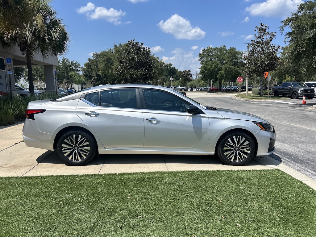 Used 2024 Nissan Altima 2.5 SV
