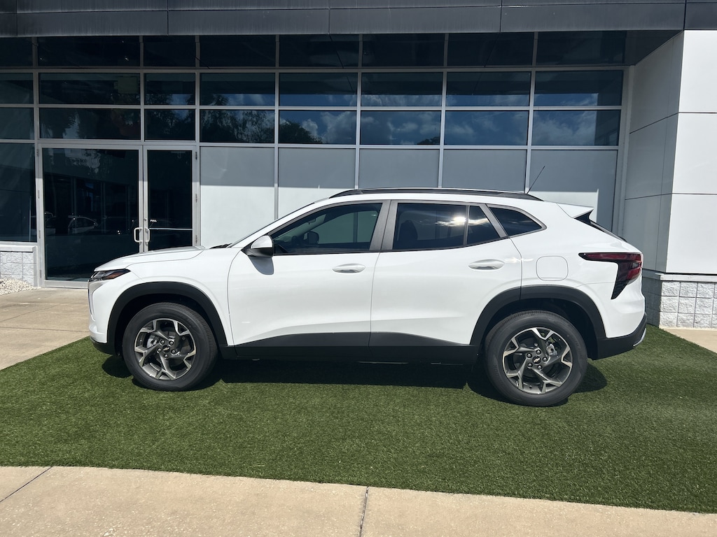 New 2026 Chevrolet Trax LT SUV