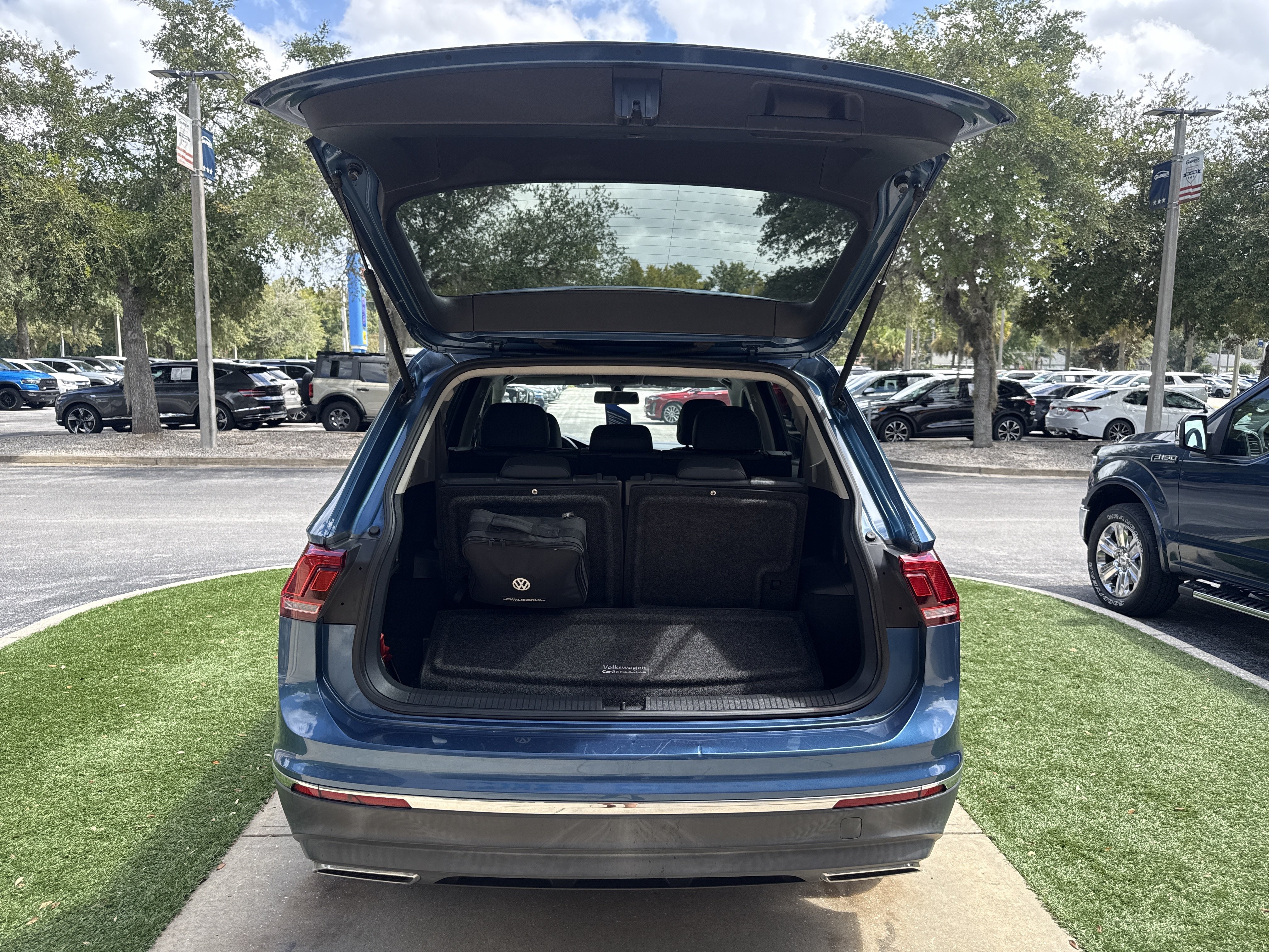 Certified 2020 Volkswagen Tiguan 2.0T SE 2.0T SE FWD