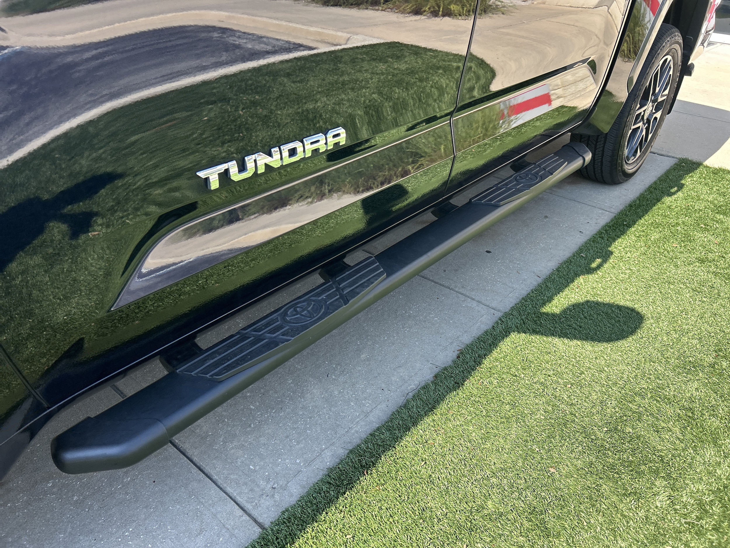 2024 Toyota Tundra Limited - Photo 16